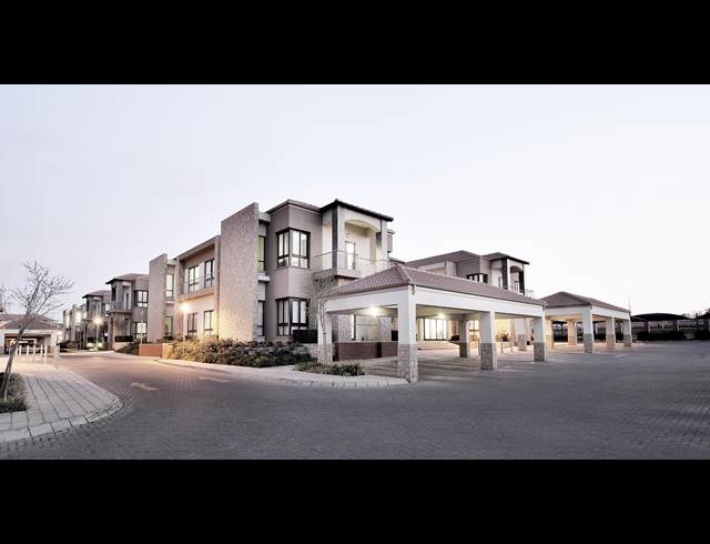 306M² BUSINESS TO LET IN LA COMO LIFESTYLE ESTATE